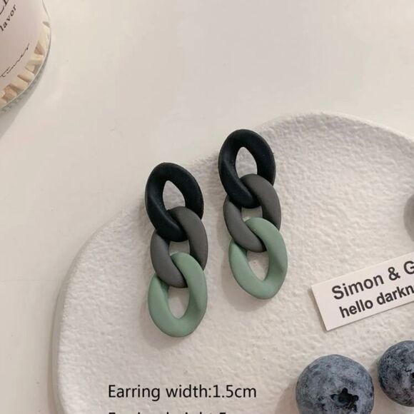 Pair of chain drop earrings, dangle earrings, trendy jewelry - Picture 3 of 3